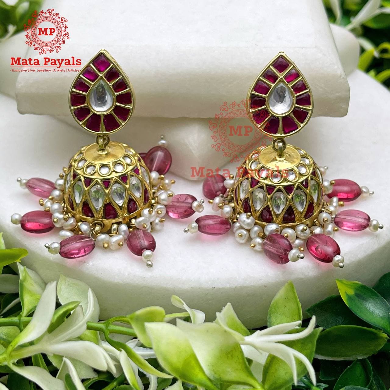 Classy Gold Plated Kundan Jhumka