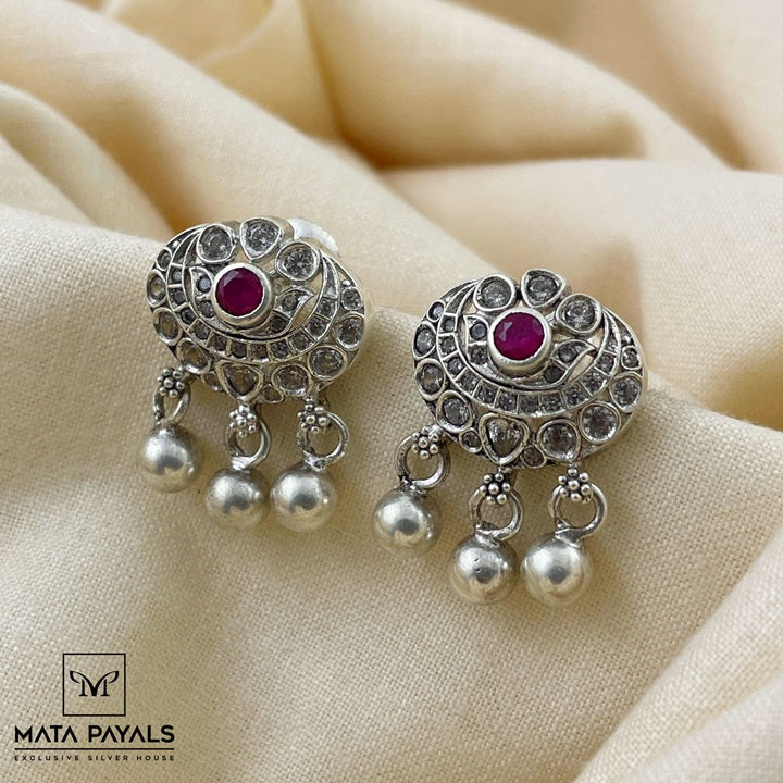 Sparkling Zircon Stud