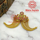 Dazzling Swan Carved Pendant