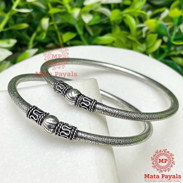 Delicate Skin Printed Oxidised Bangle