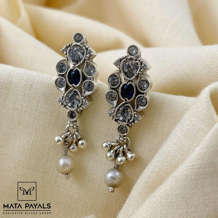 Gorgeous Oxidised Stud