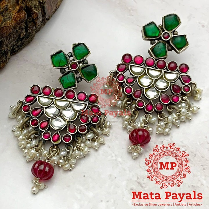 Eccentric Kundan Floral Chandbali