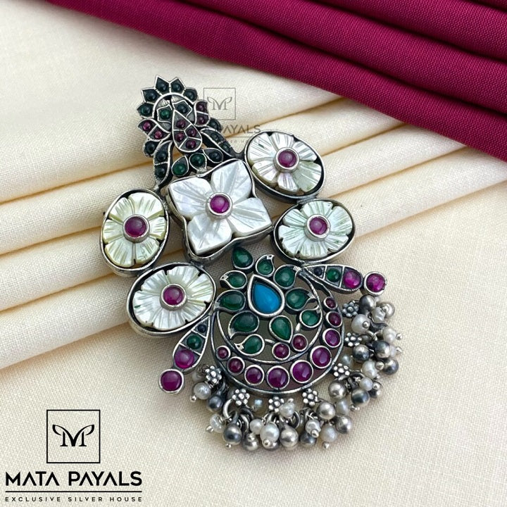 Enthralling Silver Oxidised Pendant