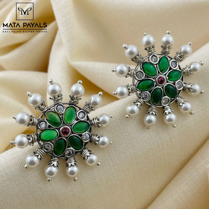 Dazzling Greenish Stud