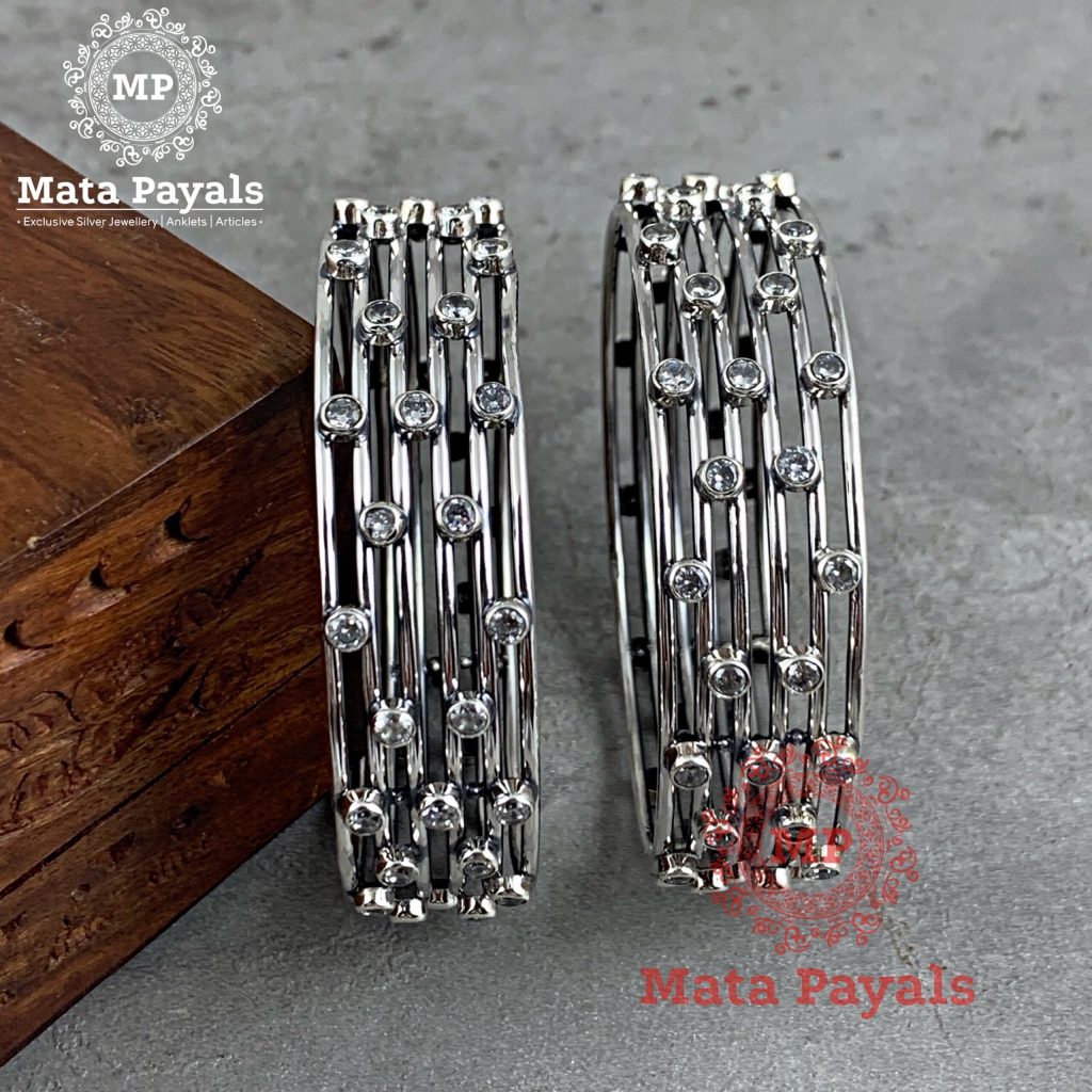 Exquisite Broad Oxidized Bangle