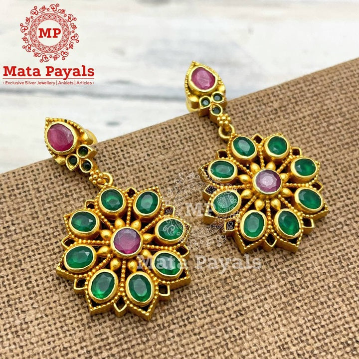 Exquisite Greeny Floral Earing