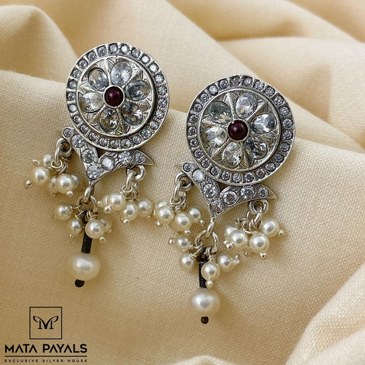Delightful Floral Oxidised Stud