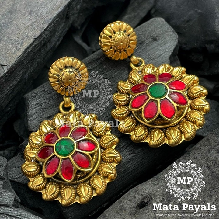 Fantastic Traditional 3D Floral Gold Plated Hanging