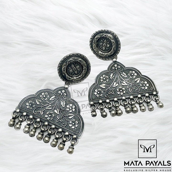 Floral Carved Oxidised Chandbali