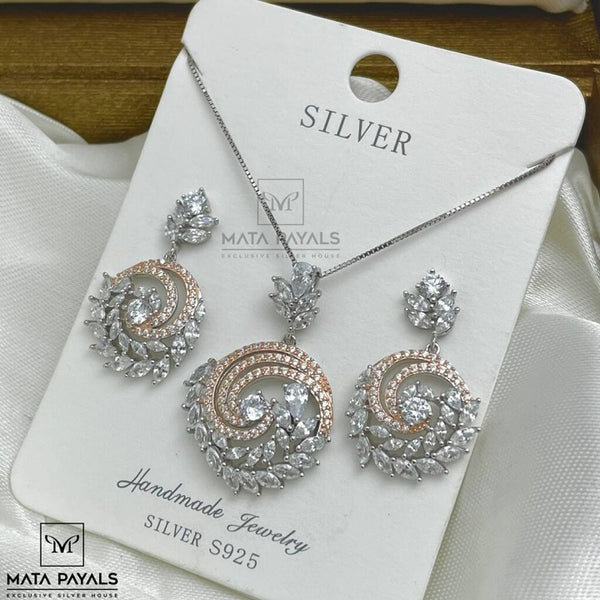 Floret Two Tone Pendant Set