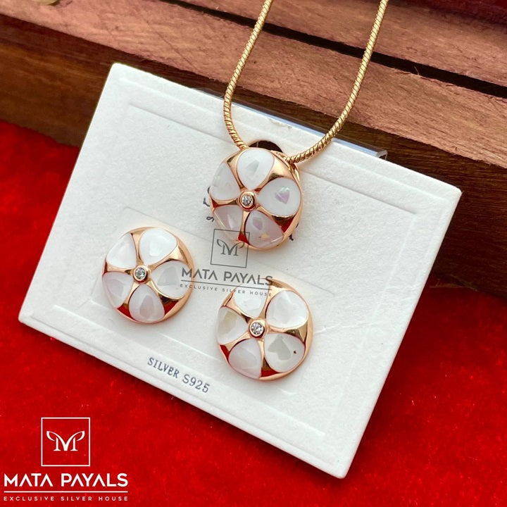 Flower Designed Rose Gold Pendant Set