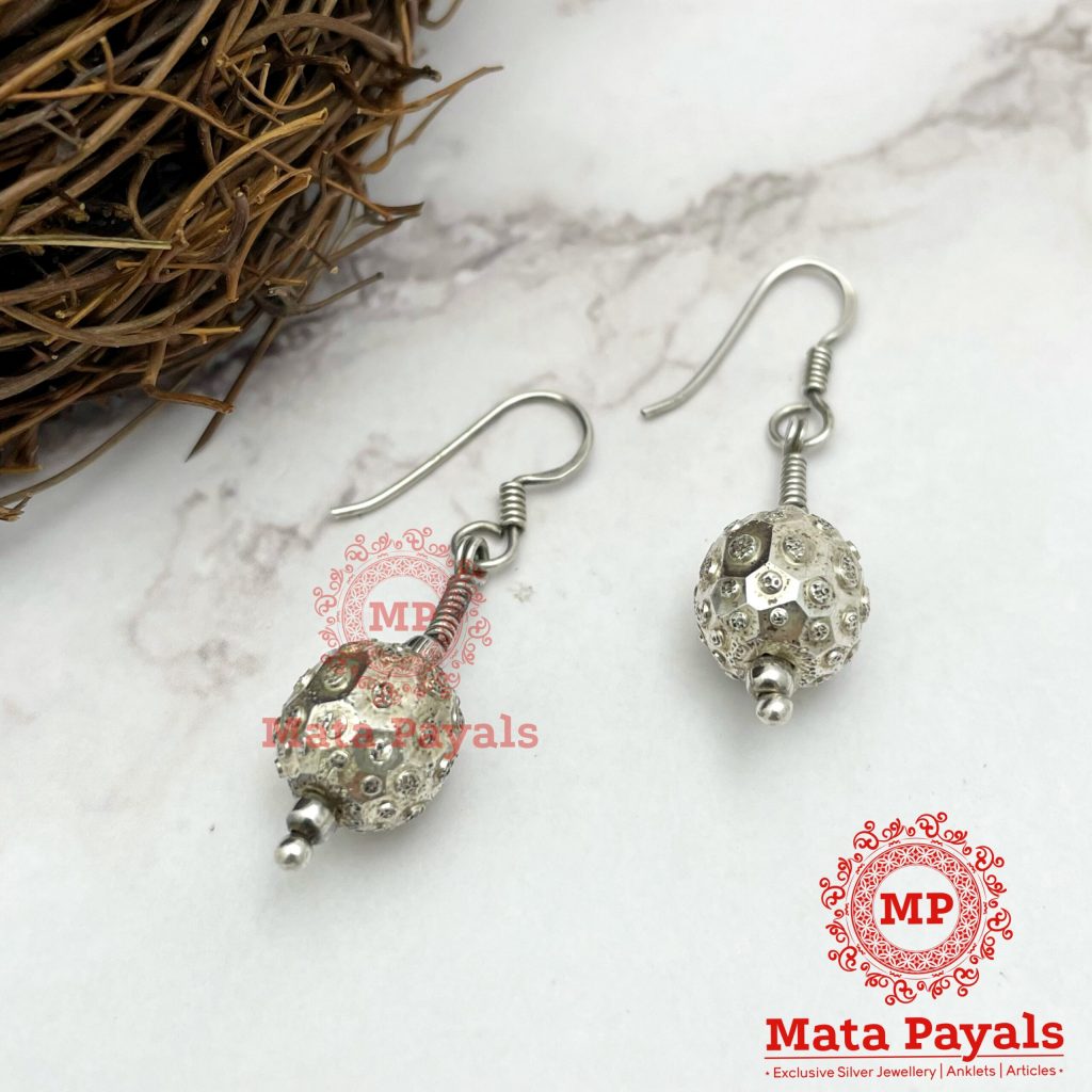 Gada Shinny Antique Earring