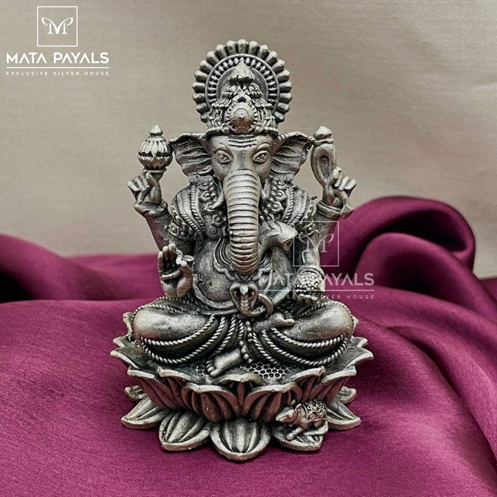 Shri Ekadanta Oxidised Idol-7.3 CM / 157.2 GM