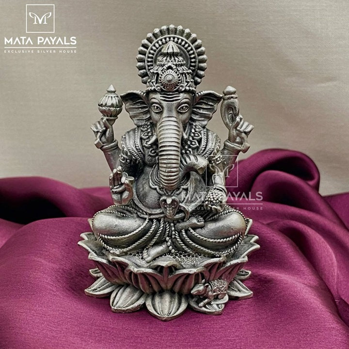 Shri Ekadanta Oxidised Idol-6.1 CM / 96.6 GM