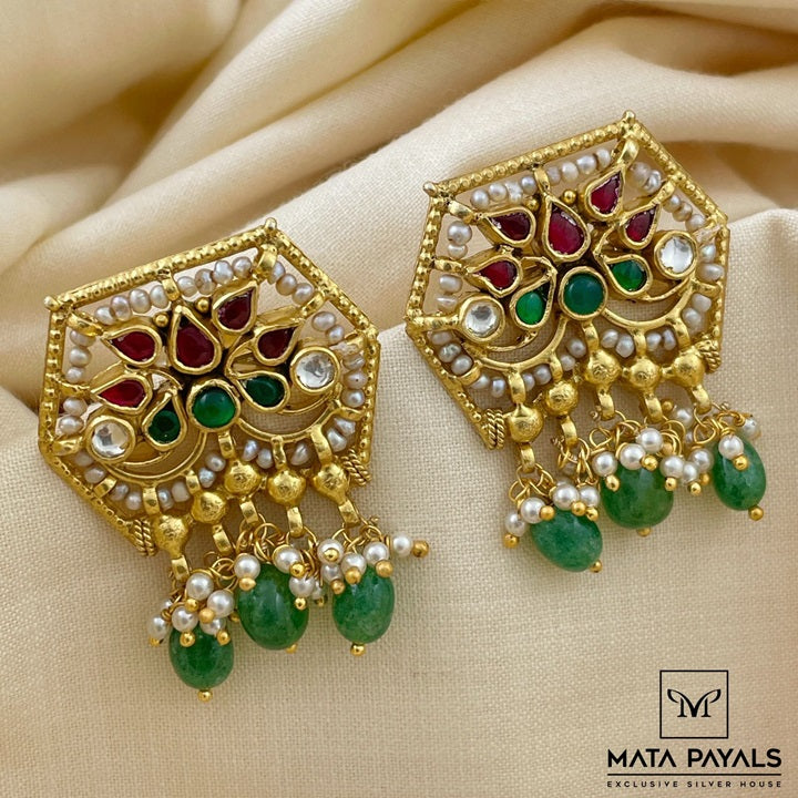 Traditional Kundan Stud