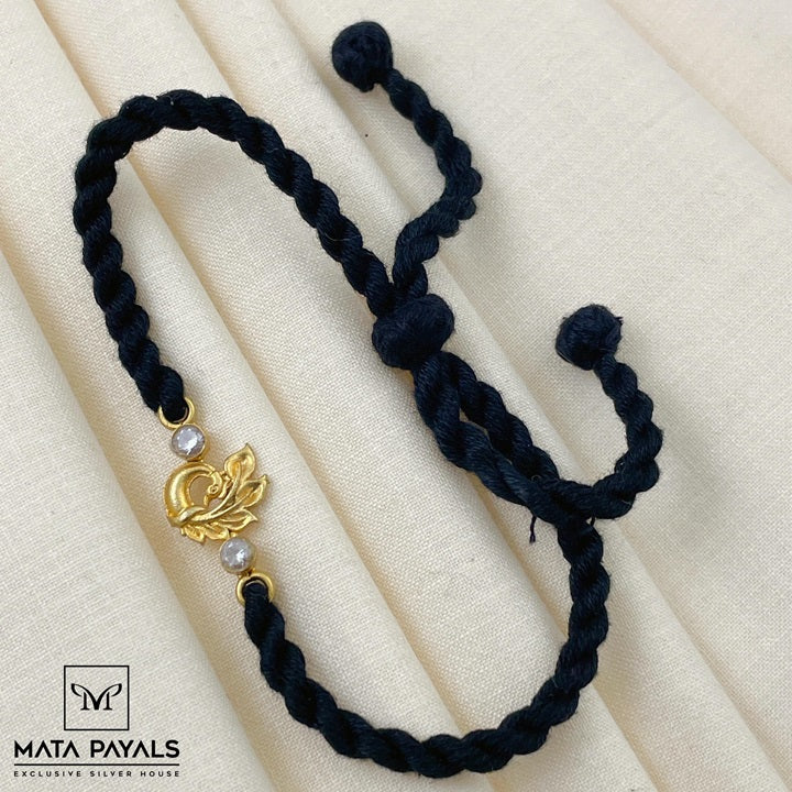 Ravishing Gold Polished Nazaria