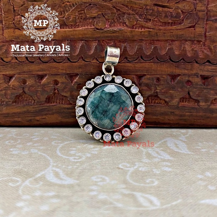 Groovy Green Pendant