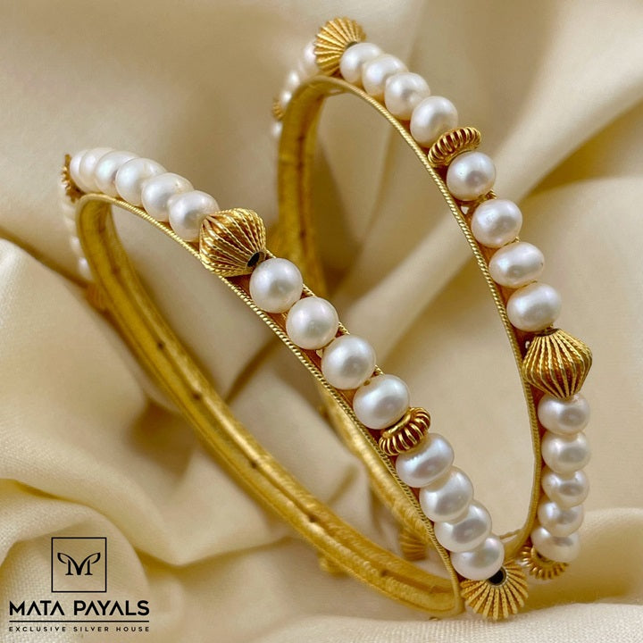 Pearl Gold Polish Bangle