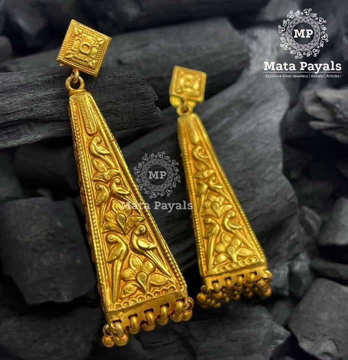 Marvellous Pyramid Gold Plated Jhumka