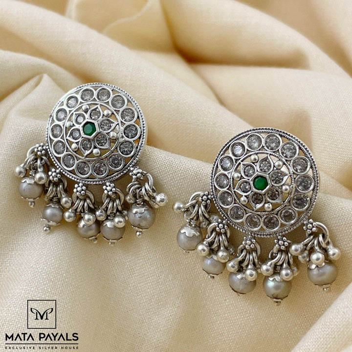Dazzling Zircon Stud