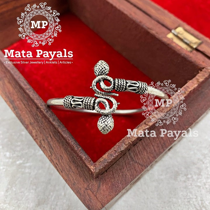 Oxidised Nagru Kada