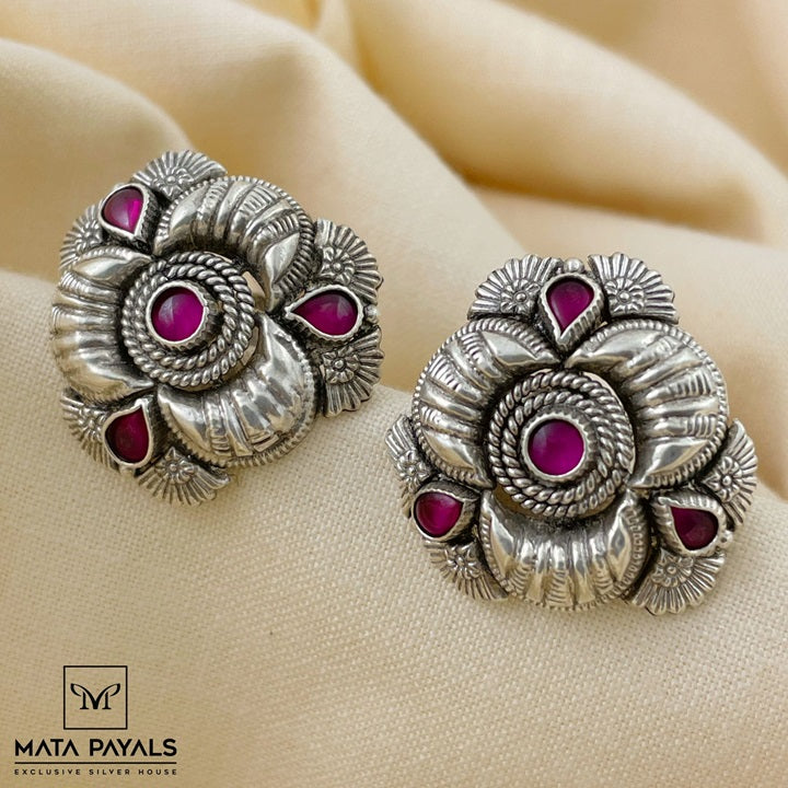 Traditional Oxidised Stud