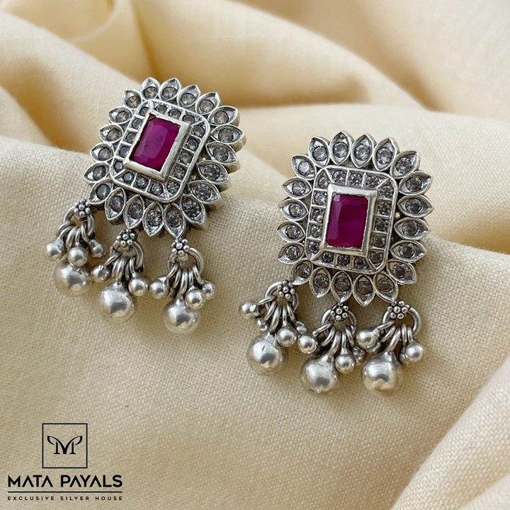 Traditional Zircon Stud
