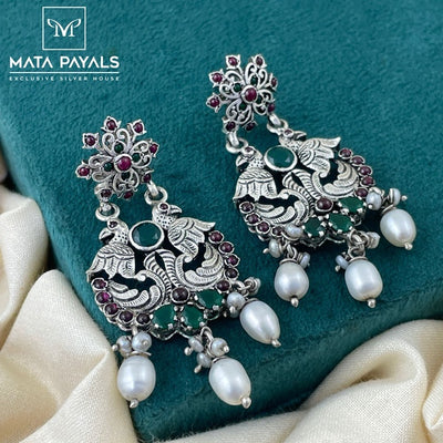 Grandeur Peacock Hanging