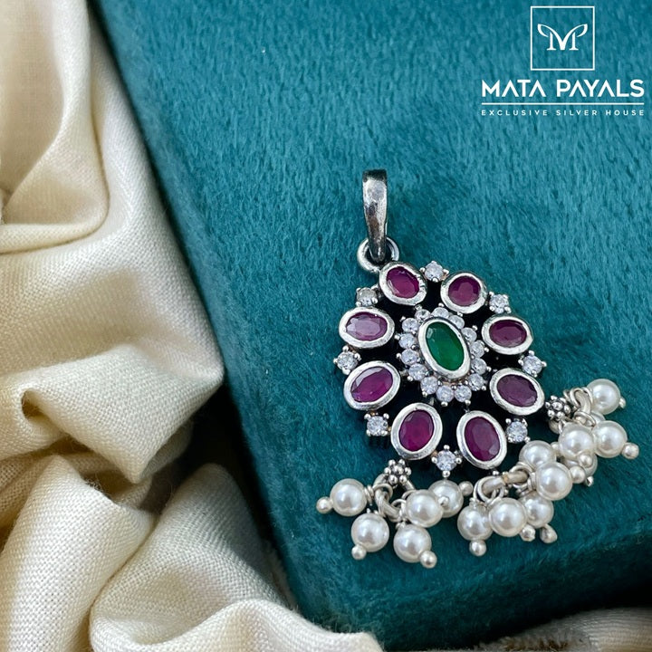Alluring Pendant