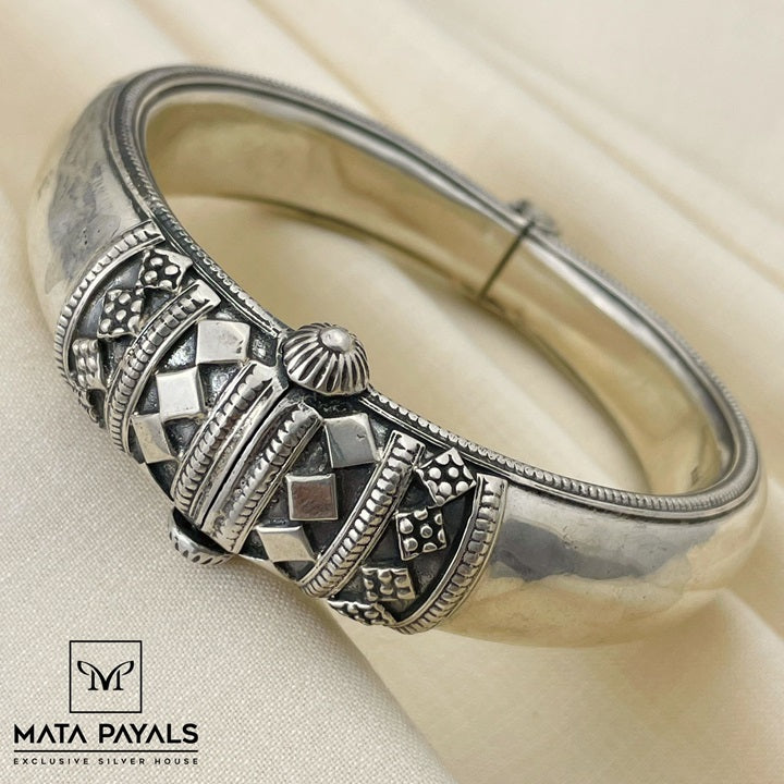 Ethnical Oxidized Kada