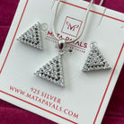 Peramid Design Pendantset