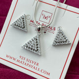 Peramid Design Pendantset