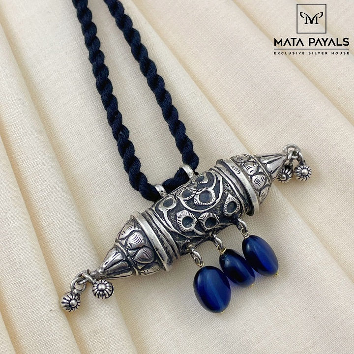 Pretty Pendant Necklace
