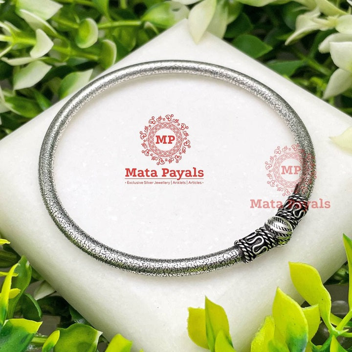 Ravishing Smooth Oxidised Silver Kada