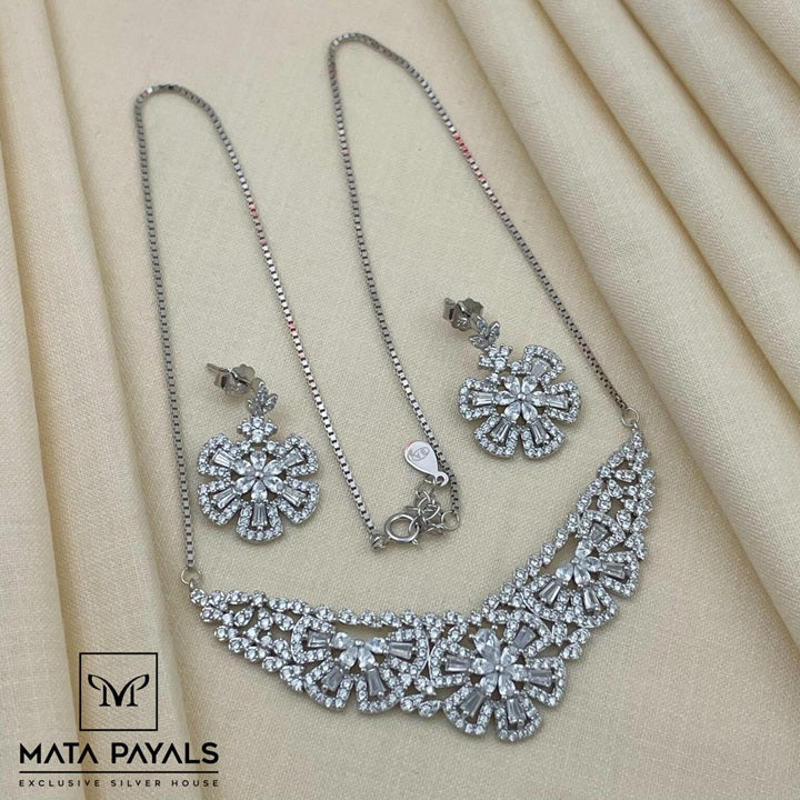 Shinny Zircon Necklace Set