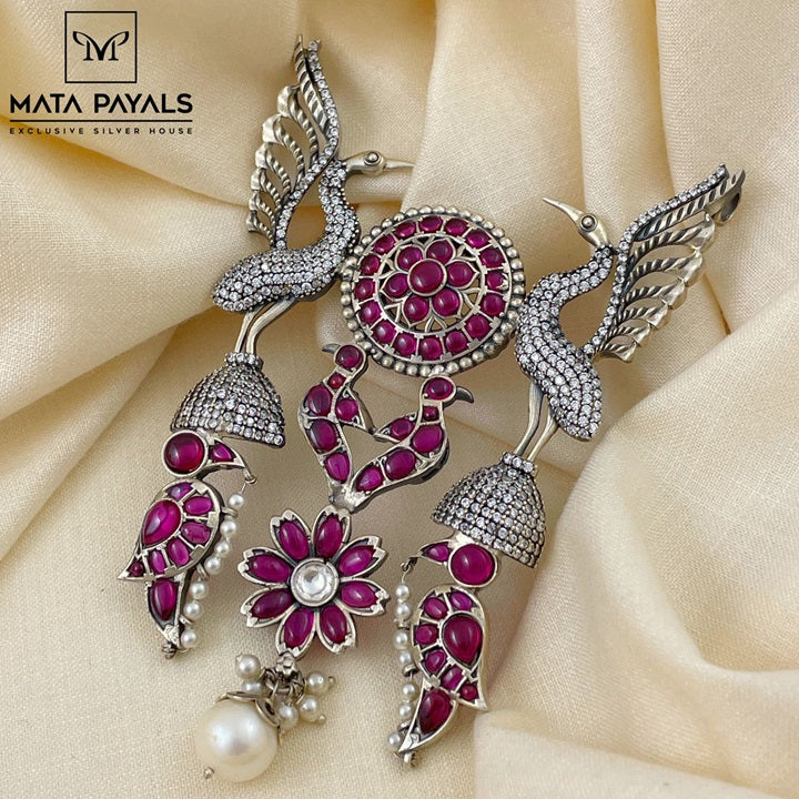 Luxurious Humming Pendant