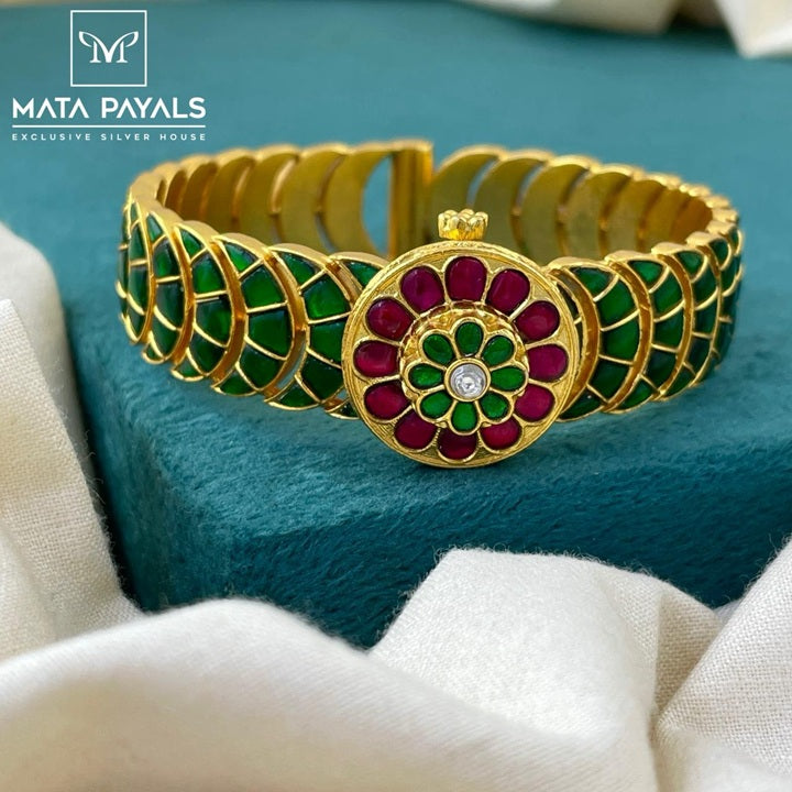 Traditional Red & Green Kada