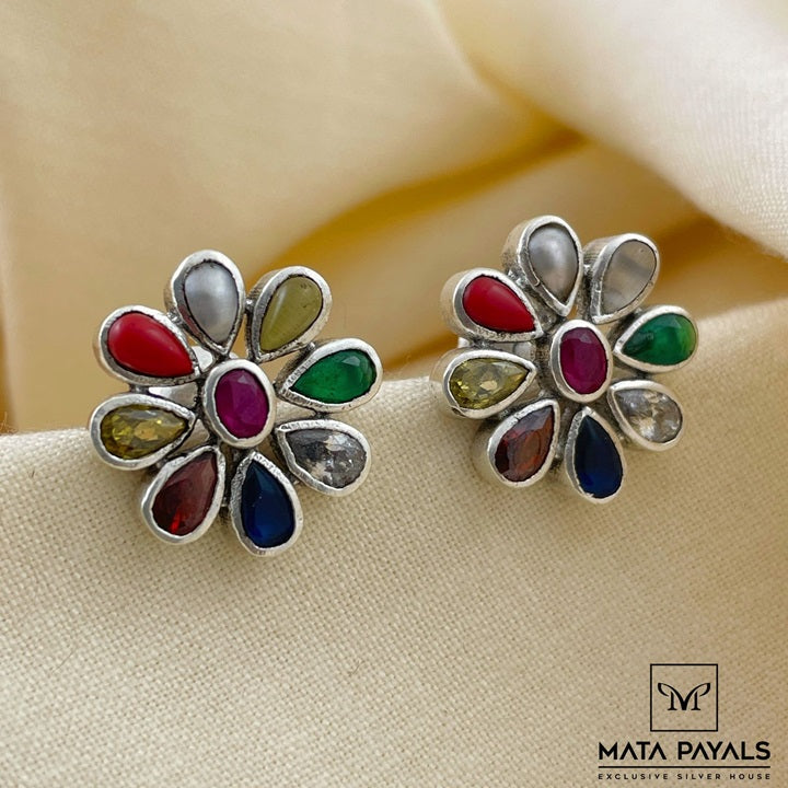 Simple Oxidised Navarathna Stud