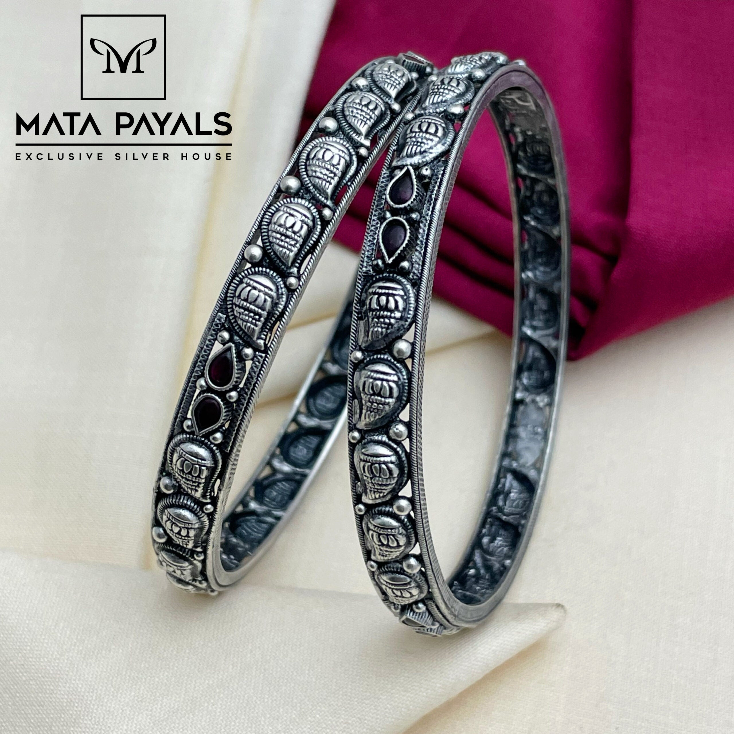 Swanky Mango Designed Bangle
