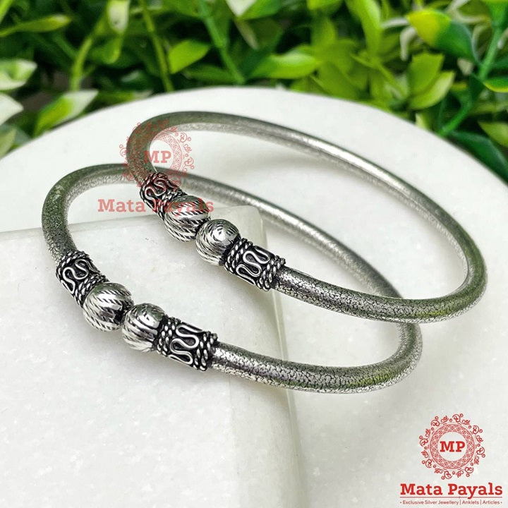 Thin Smooth Oxidised Silver Bangle