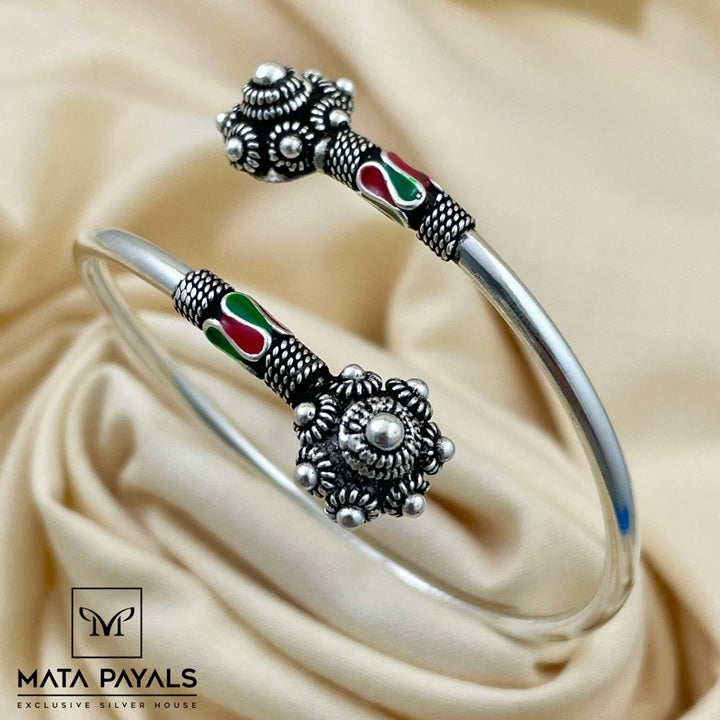 Trendy Oxidised Women’s Kada