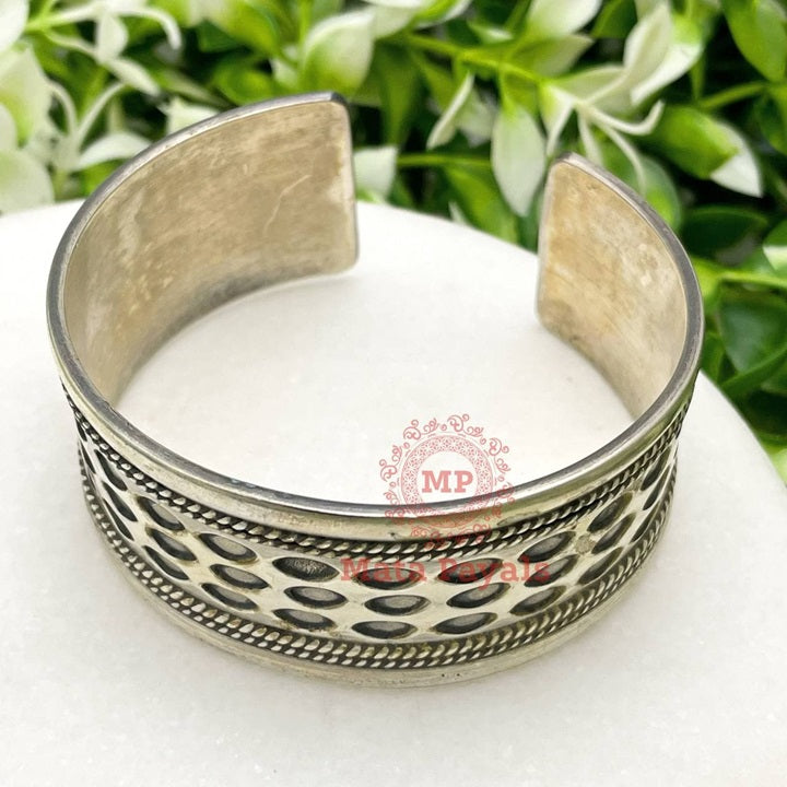 Tribal Majestic Oxidised Kada