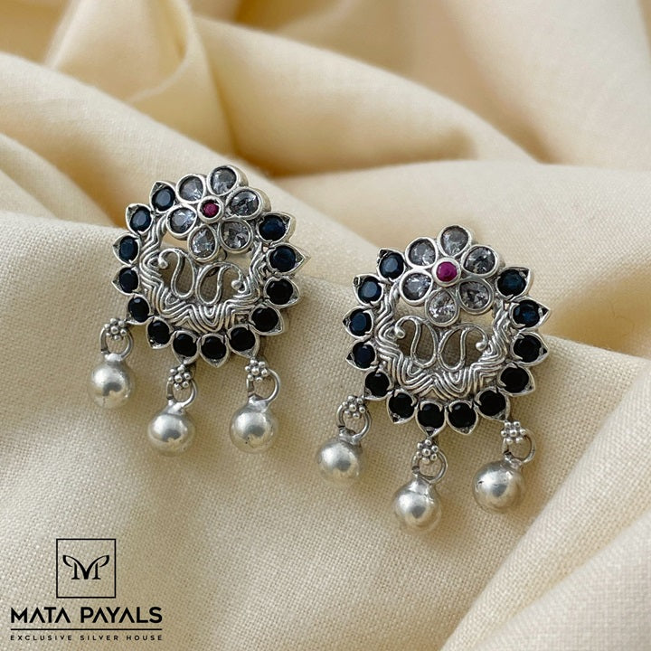 Antique Cut Stone Stud