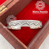 Zig Zag Oxidised Kada