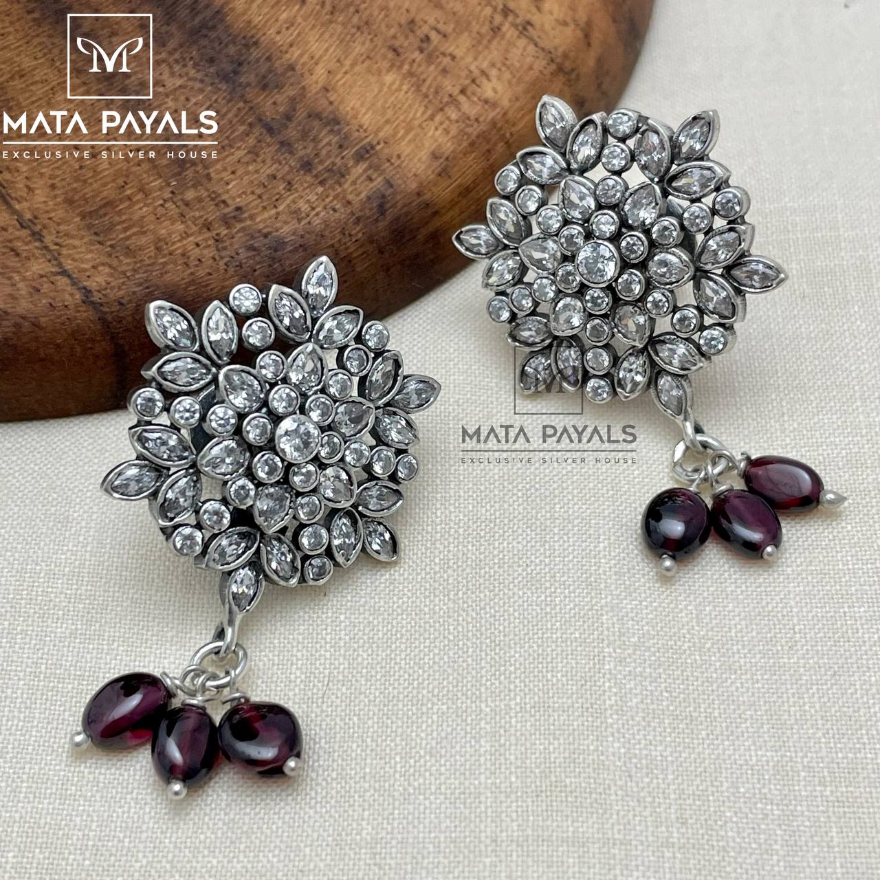 Zircon Sparkling Stud